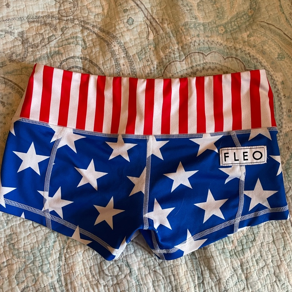 FLEO USA low rice contour shorts